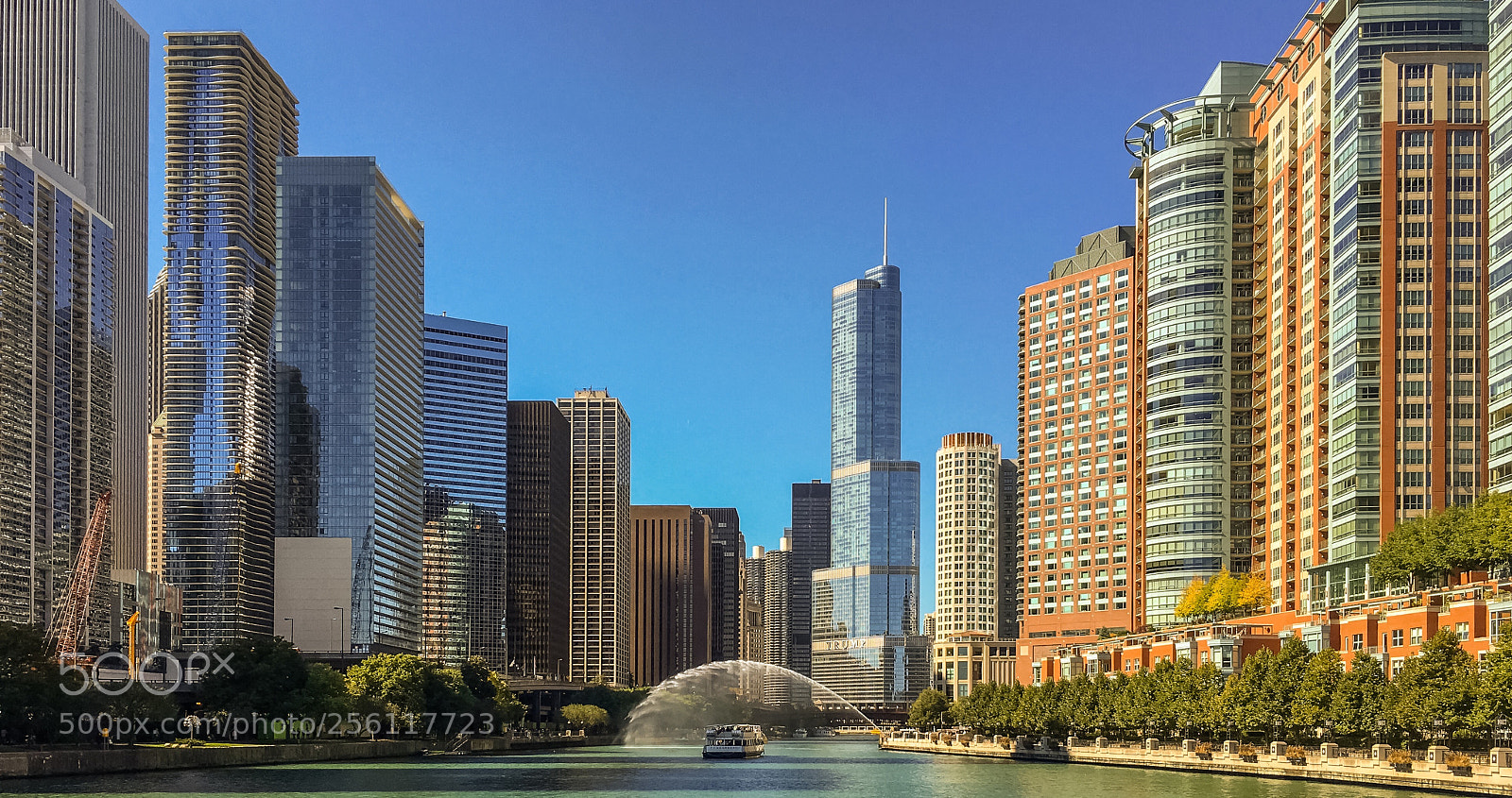 Apple iPhone 6s sample photo. Chicago river boat ride photography