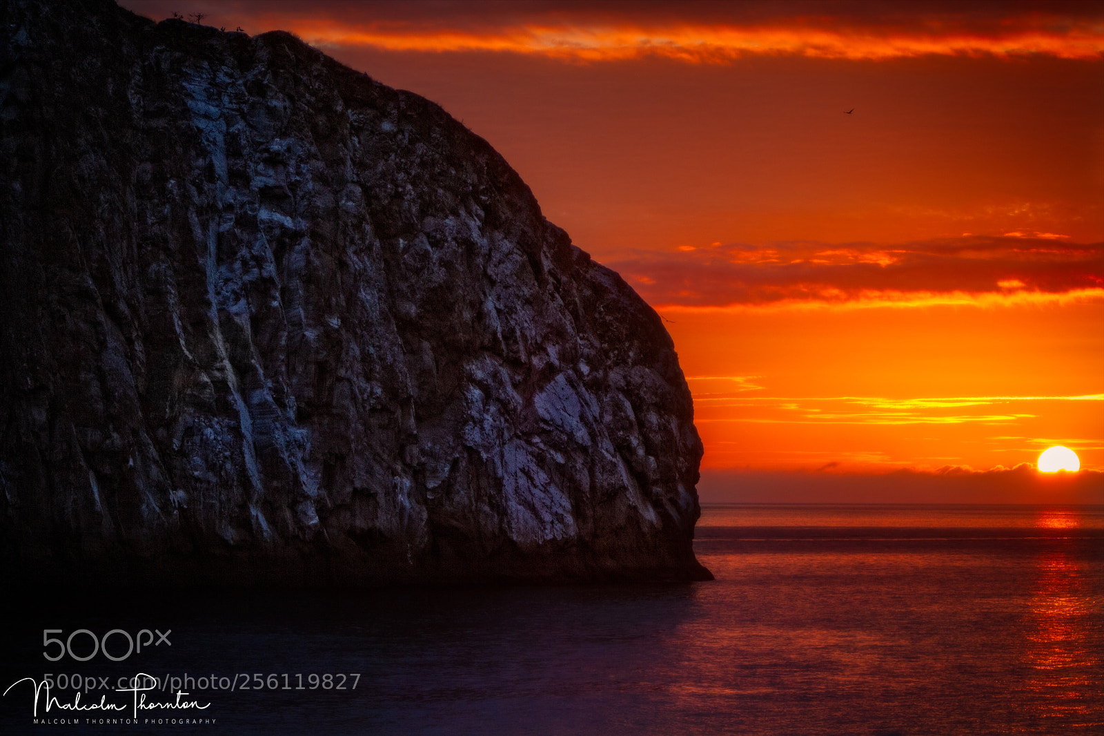 Canon EOS 5D Mark II sample photo. Sunset at kicker rock photography