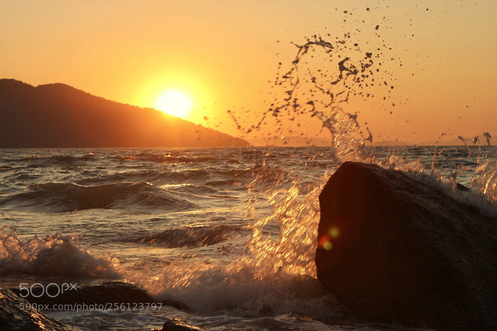 Canon EOS 40D sample photo. Ocean spray photography