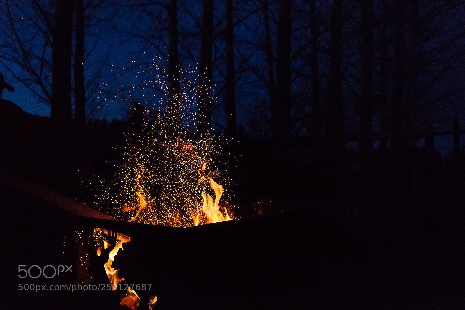 Canon EOS 700D (EOS Rebel T5i / EOS Kiss X7i) sample photo. Evening fires  photography