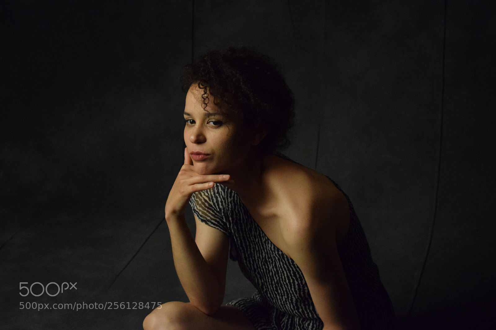 Nikon D3300 sample photo. Retrato en estudio photography