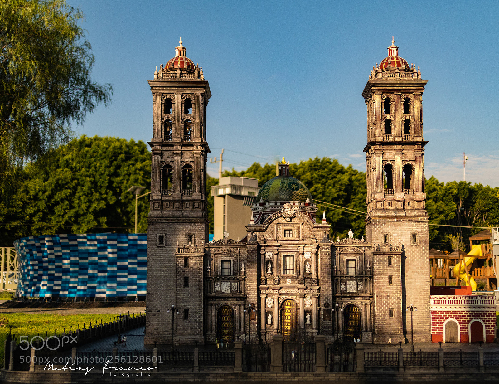 Canon EOS 80D sample photo. Cathedral photography