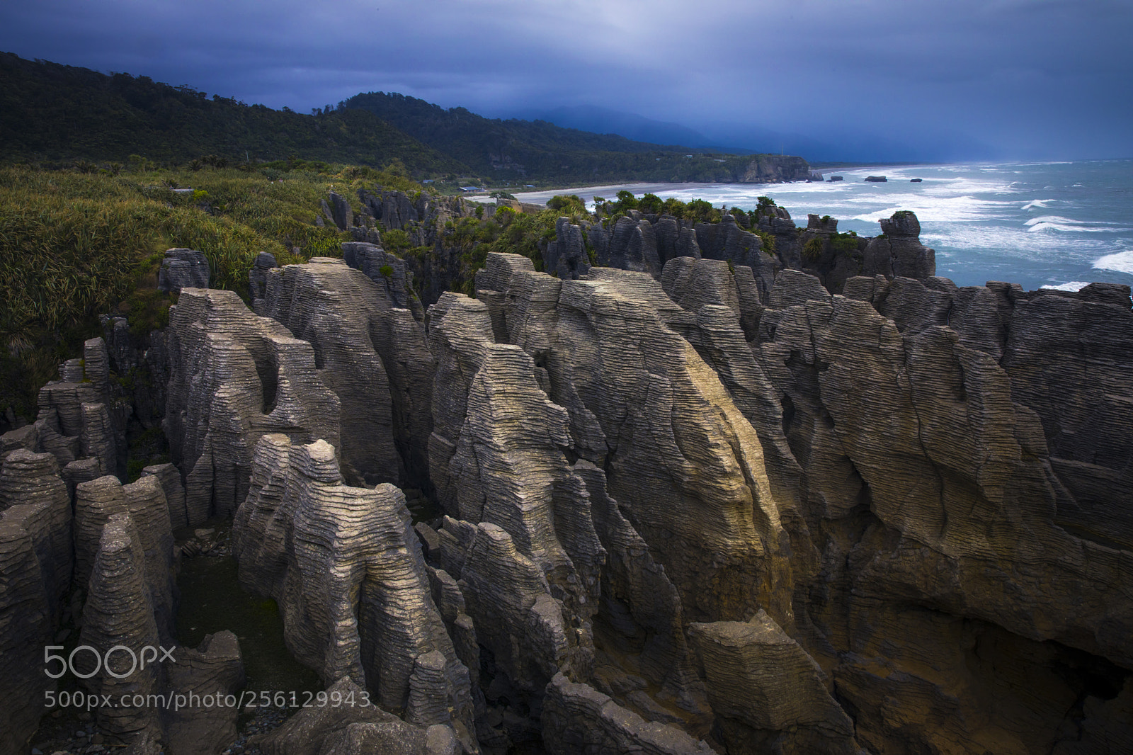 Canon EOS 5D Mark IV sample photo. Pancake rocks, new zealand photography