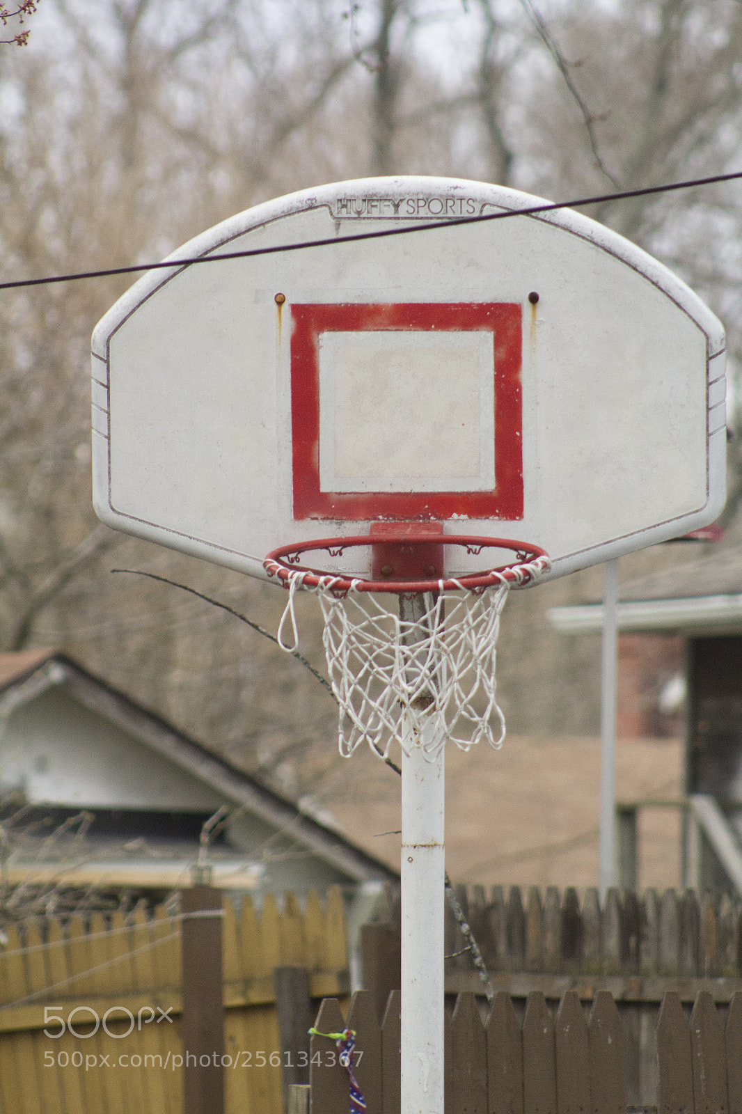 Canon EOS 1200D (EOS Rebel T5 / EOS Kiss X70 / EOS Hi) sample photo. Backyard basketball hoop. photography