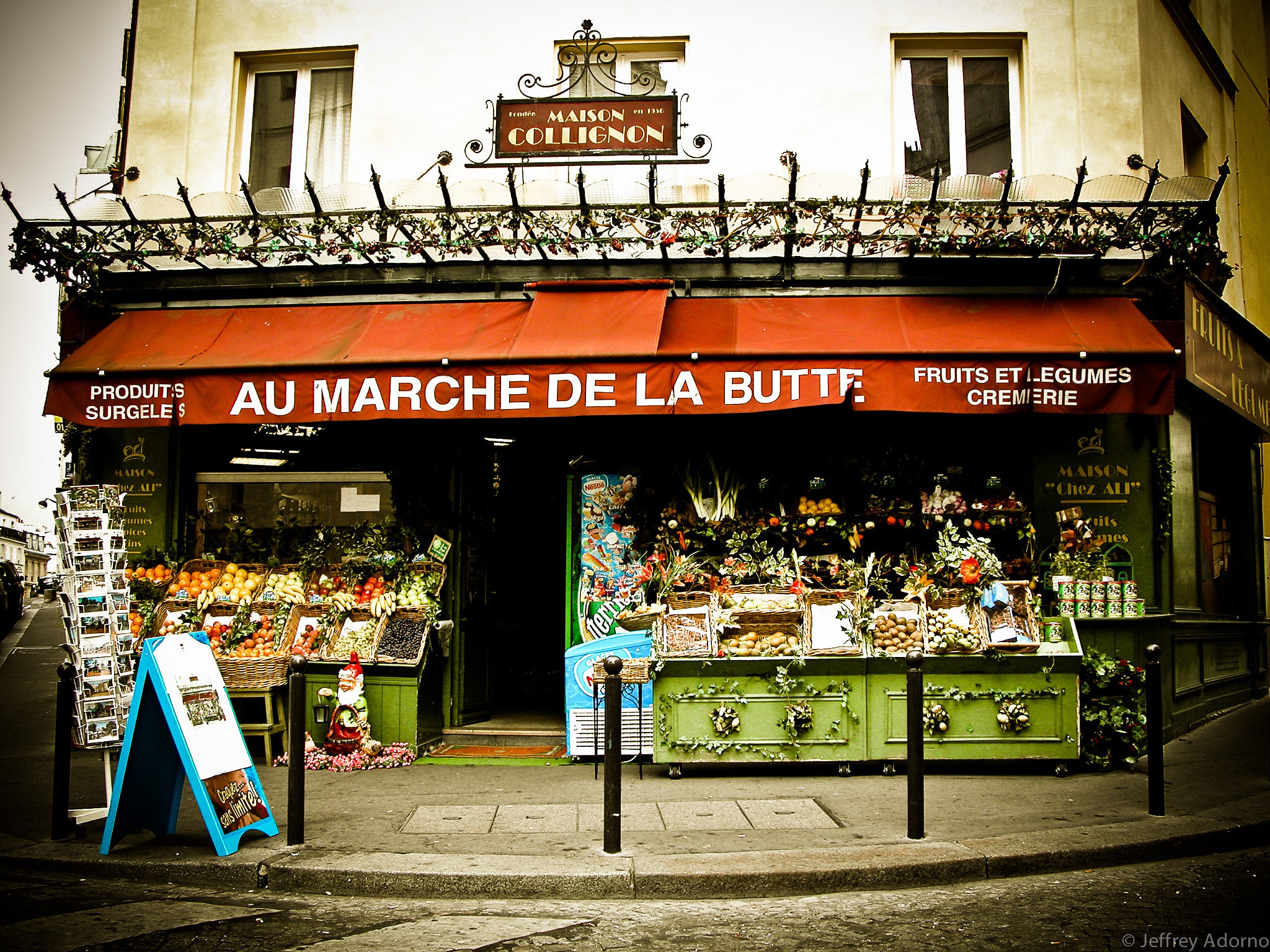 Nikon E5700 sample photo. Paris market photography
