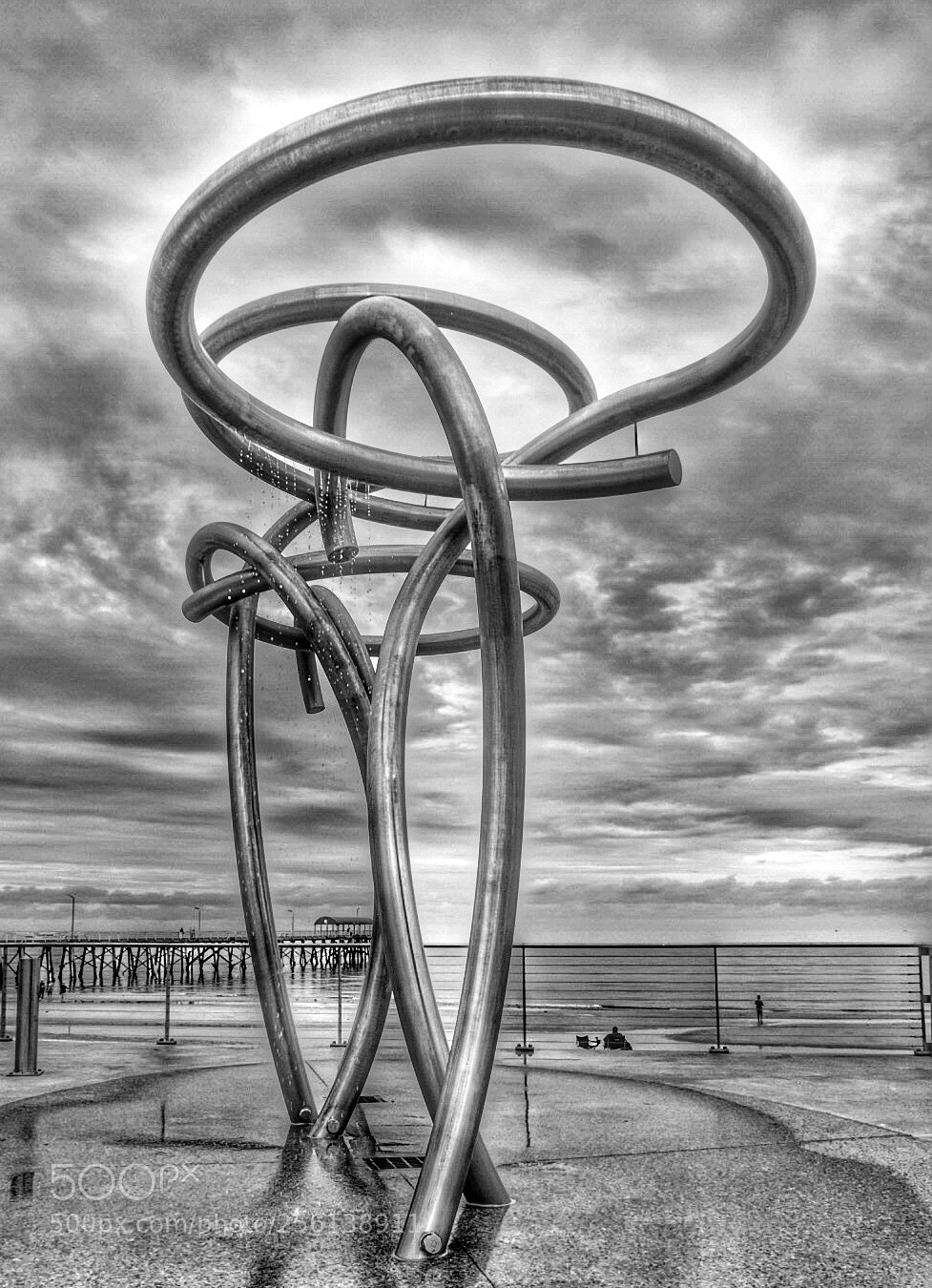 Nikon D7200 sample photo. Beach showers in hdr photography