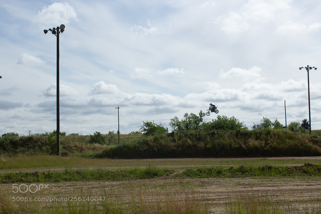Canon EOS 600D (Rebel EOS T3i / EOS Kiss X5) sample photo. Img photography