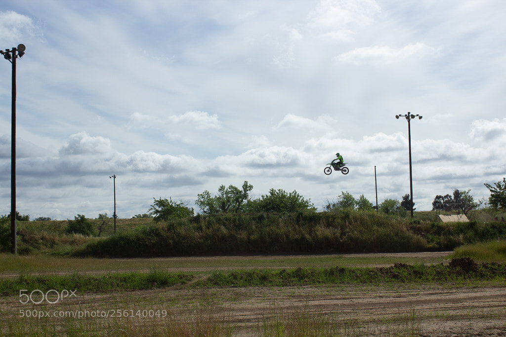 Canon EOS 600D (Rebel EOS T3i / EOS Kiss X5) sample photo. Img photography