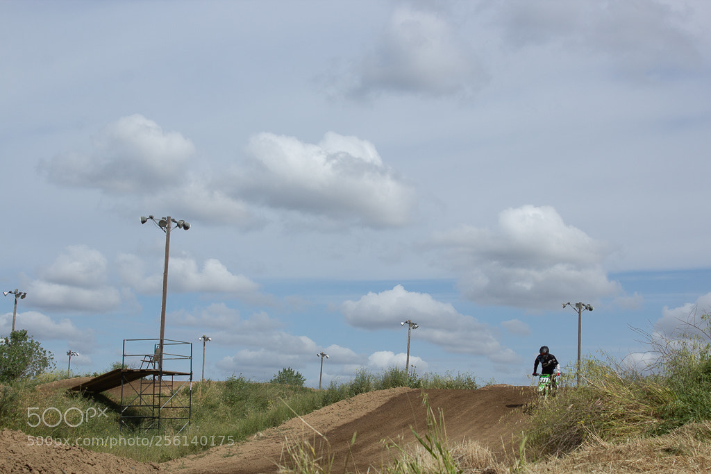 Canon EOS 600D (Rebel EOS T3i / EOS Kiss X5) sample photo. Img photography