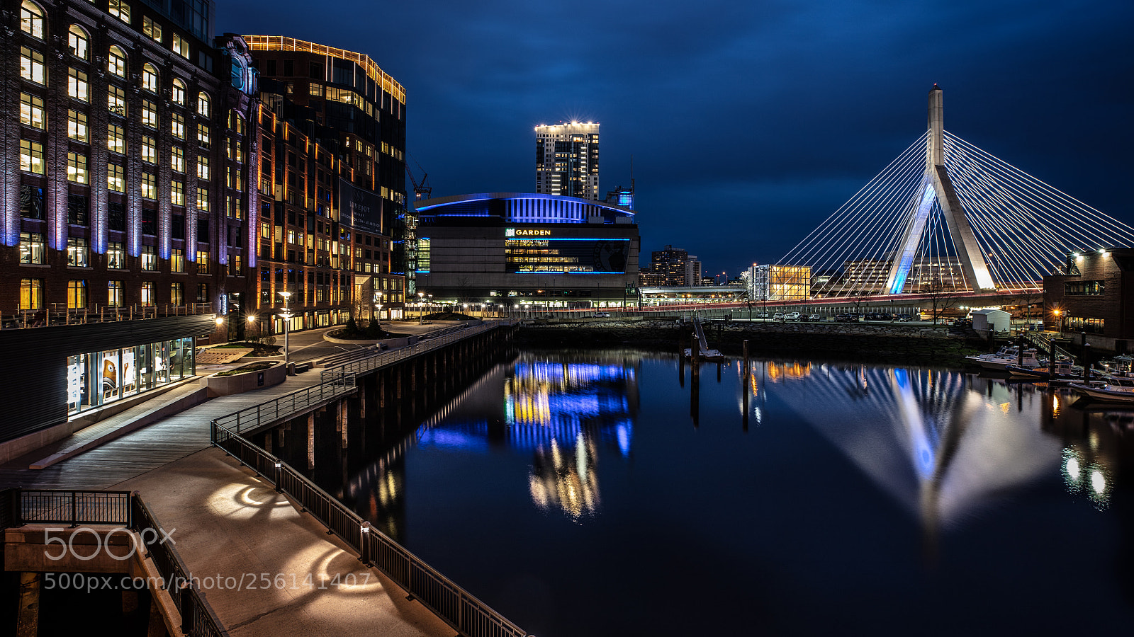 Canon EOS 5DS R sample photo. Boston night photography