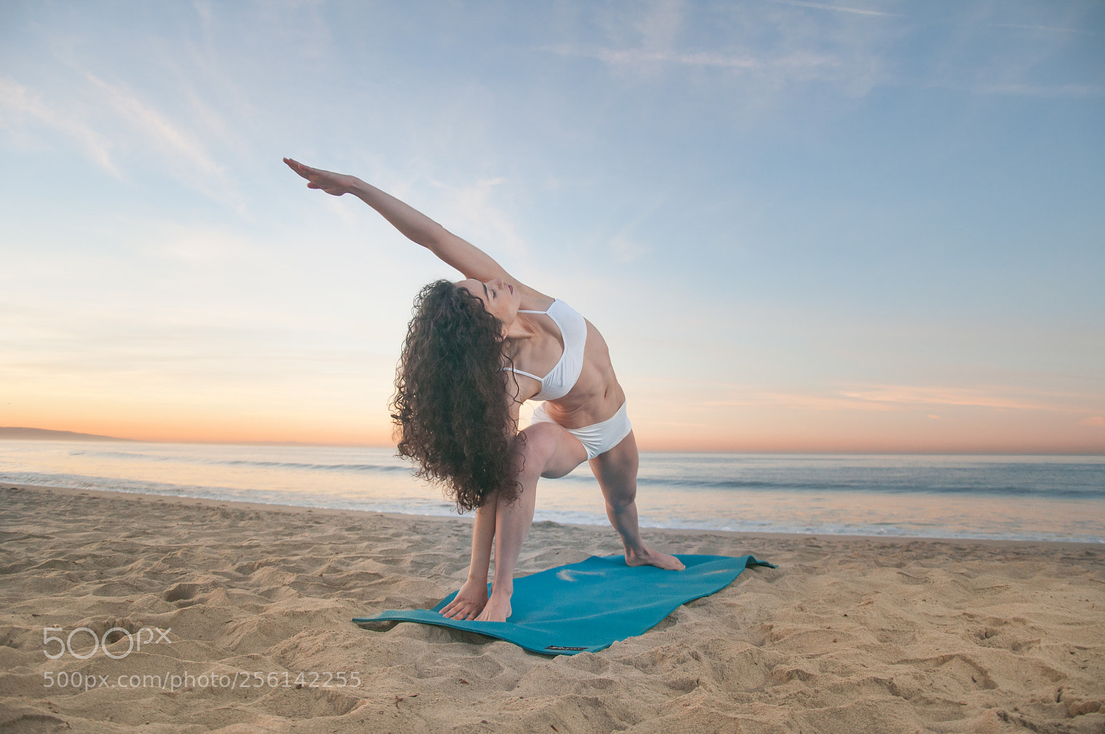 Nikon D90 sample photo. Beach yoga woman photography