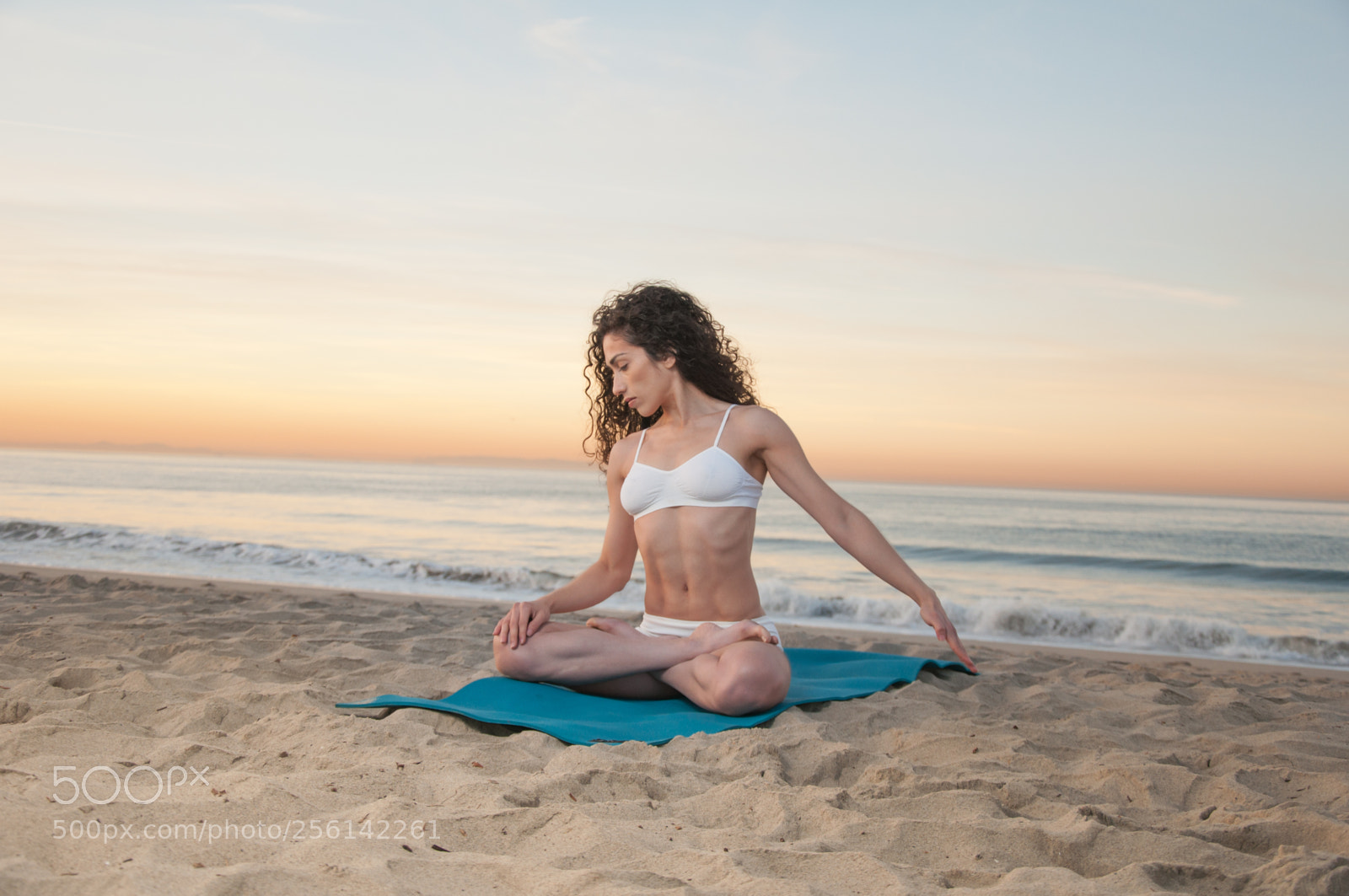 Nikon D90 sample photo. Beach yoga woman photography