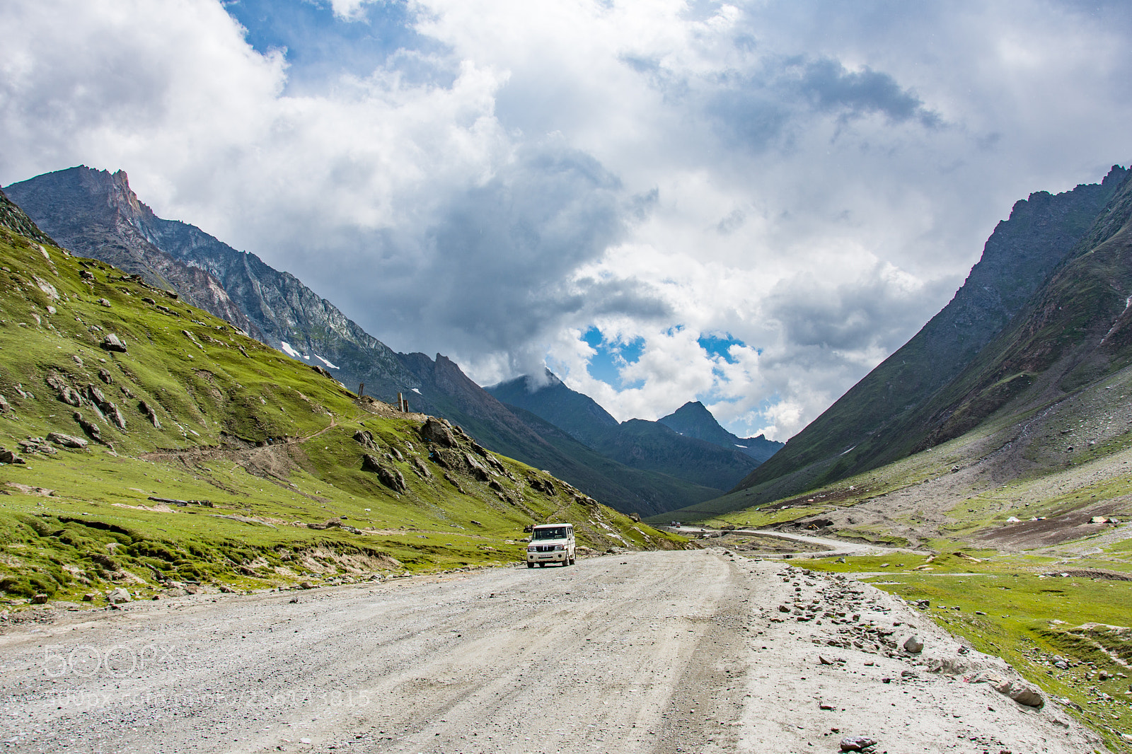 Nikon D7200 sample photo. Such a beautiful road photography