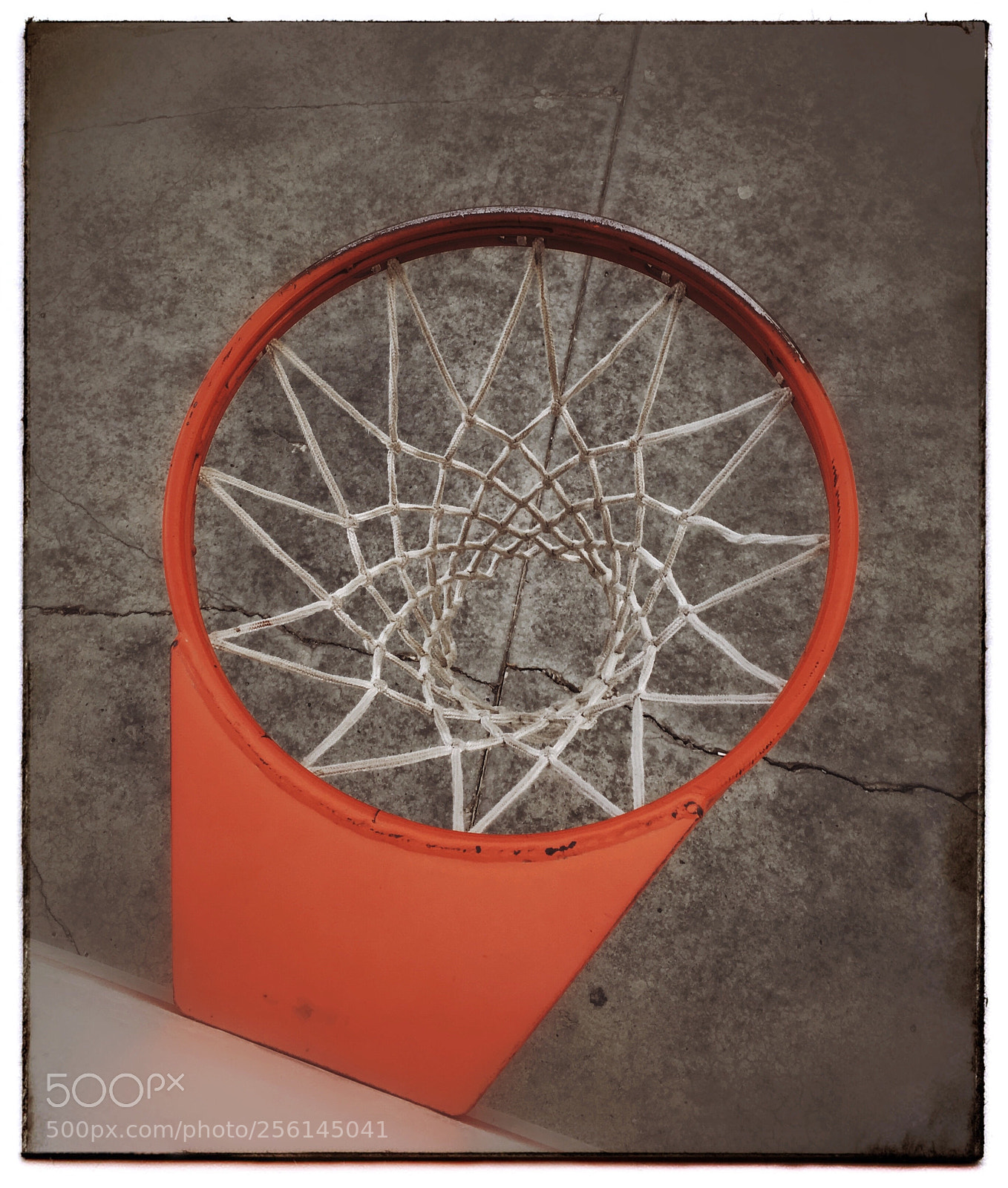 Apple iPhone SE sample photo. Basketball hoop at the photography