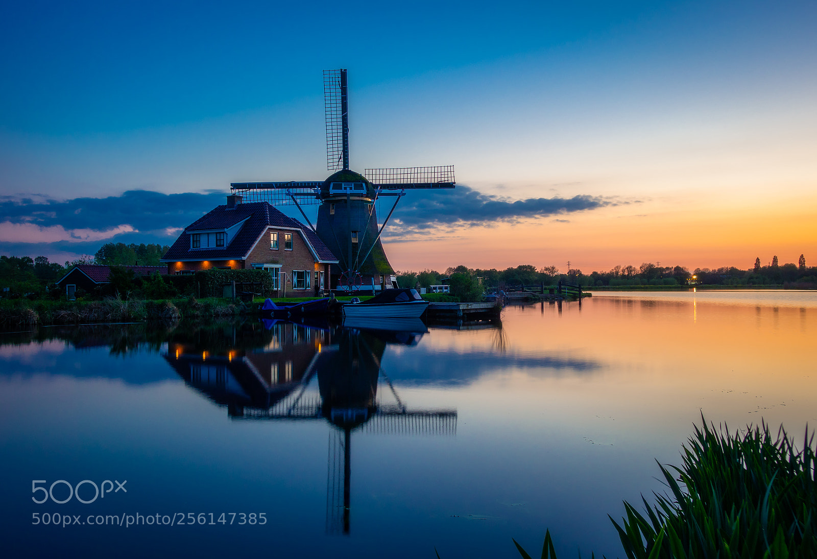 Sony Cyber-shot DSC-RX10 sample photo. The broekdijkmolen after sunset photography