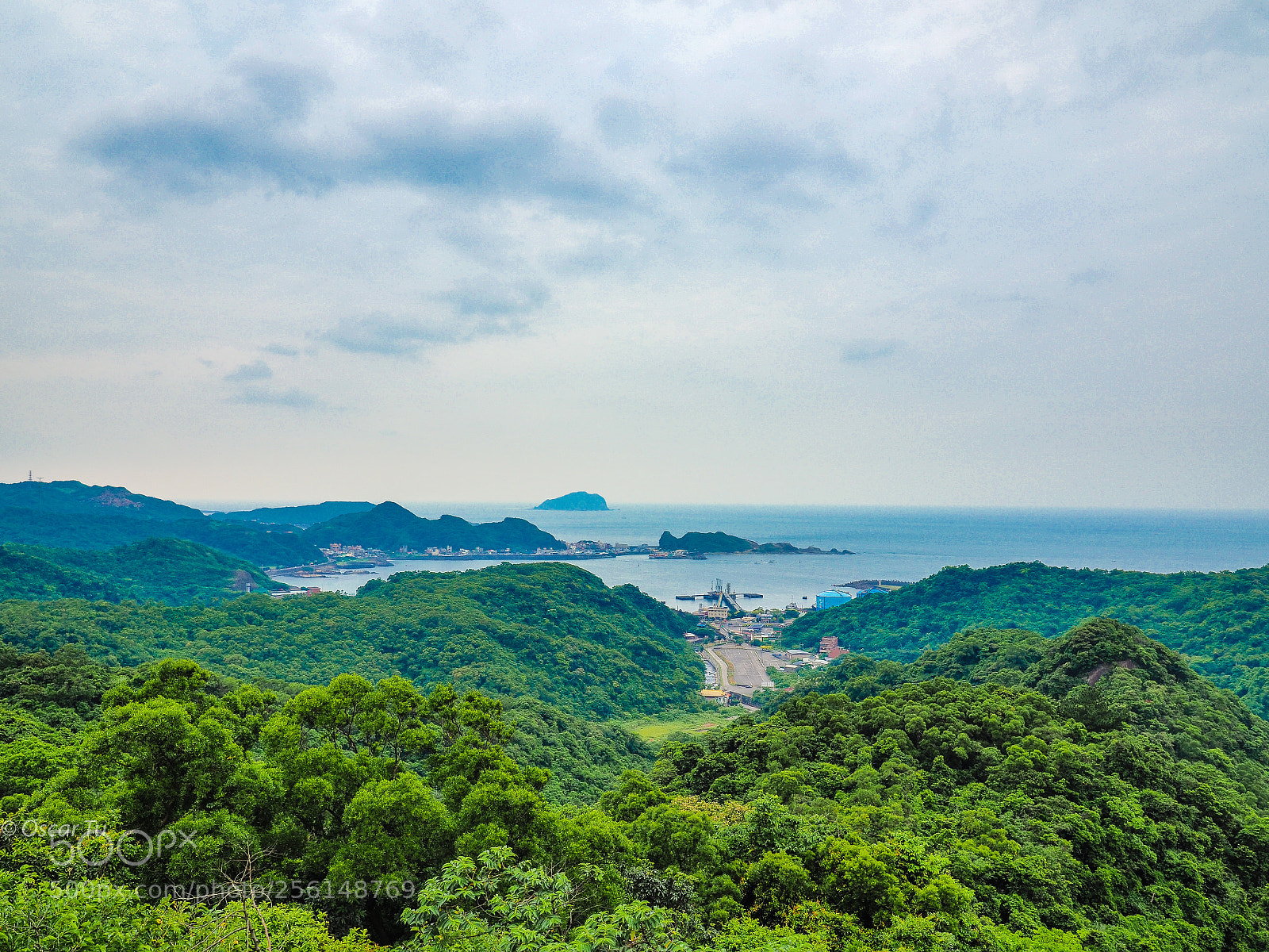 Olympus OM-D E-M1 Mark II sample photo. Untitled photography