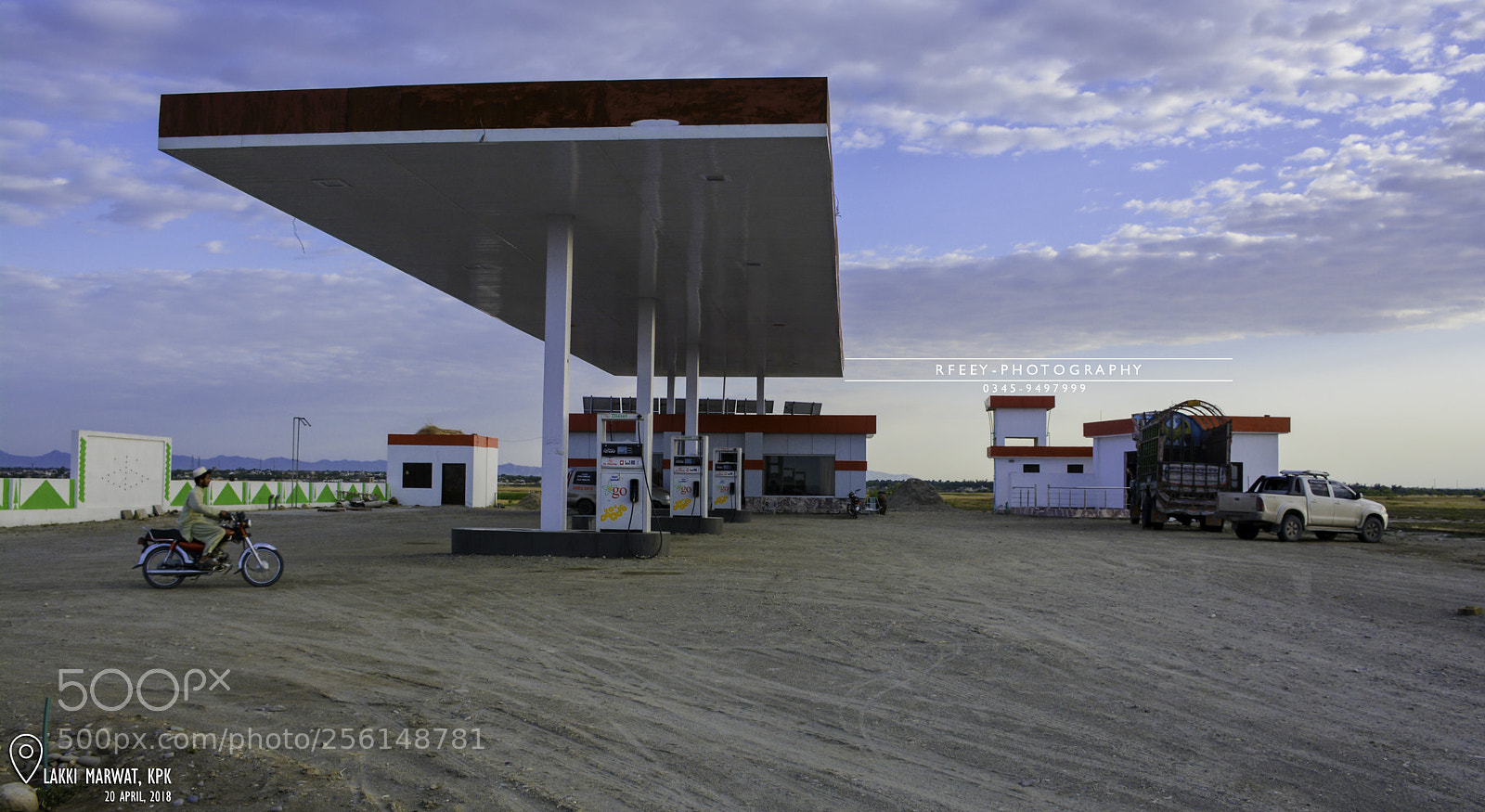 Nikon D7100 sample photo. Gas station on manji photography