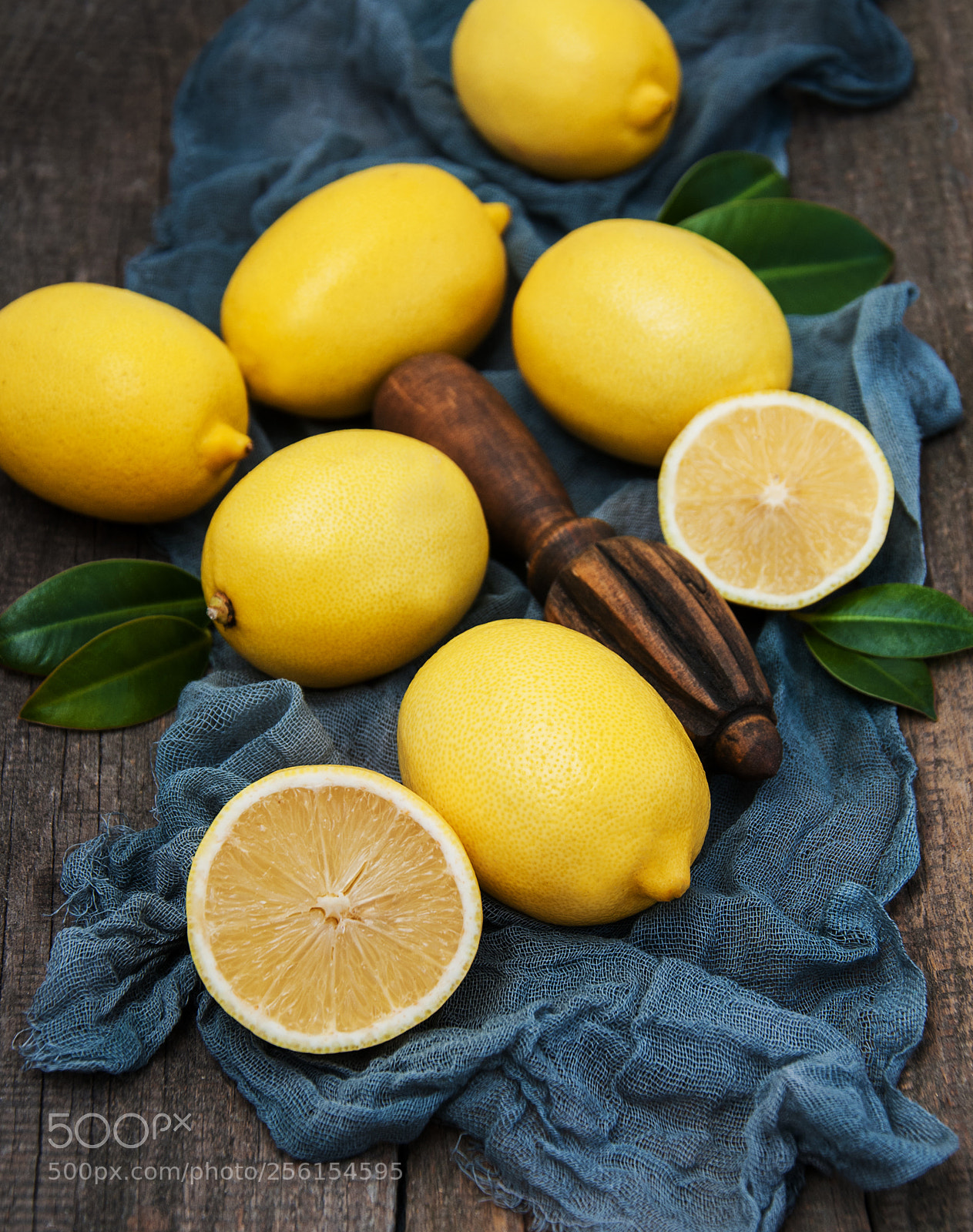 Nikon D90 sample photo. Fresh ripe lemons photography