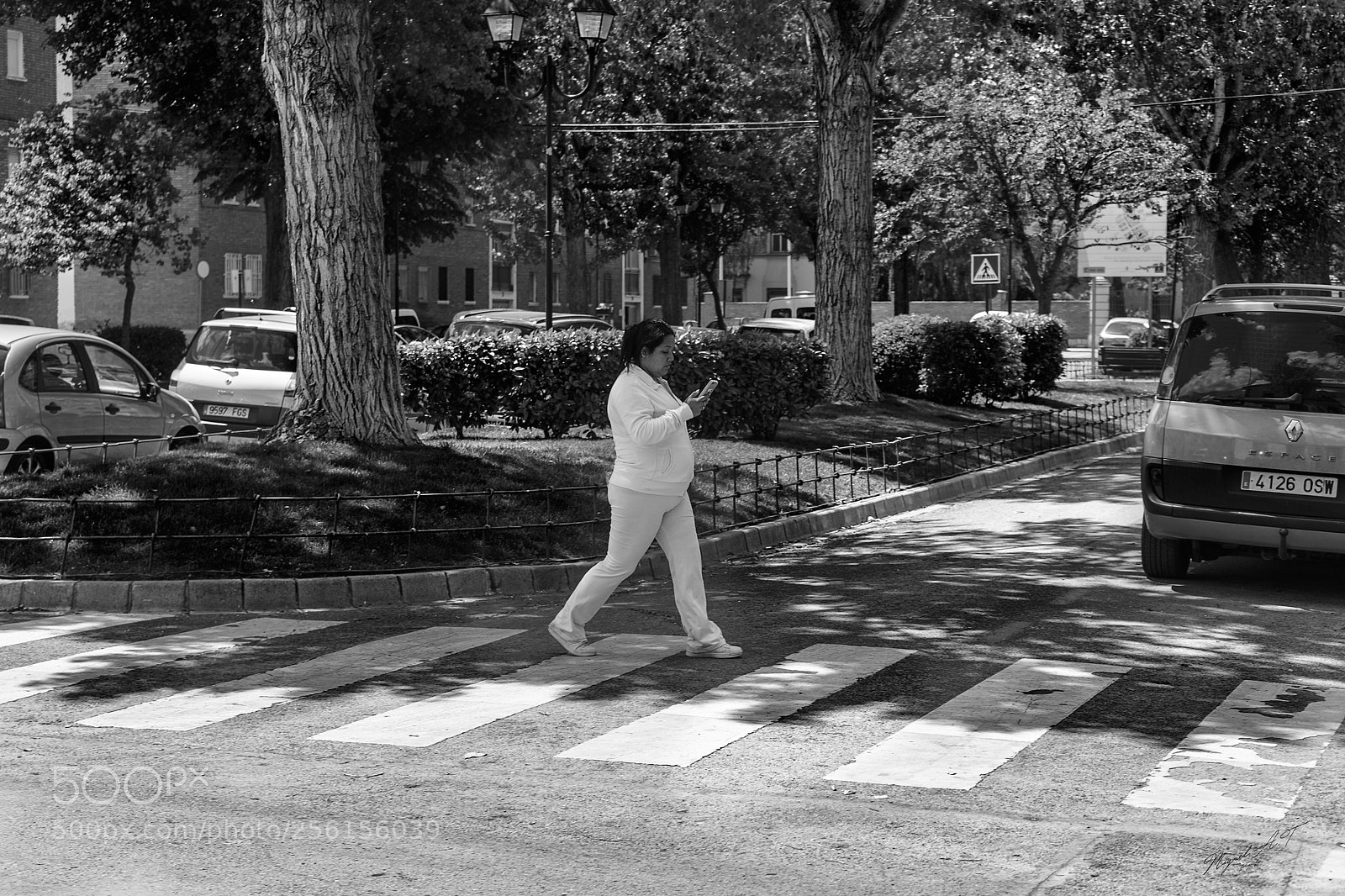 Sony a7 sample photo. Distraída photography