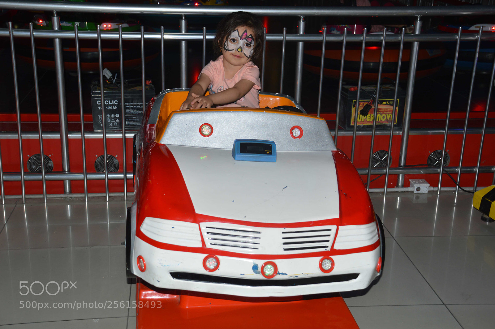 Nikon D3200 sample photo. Kids in car photography