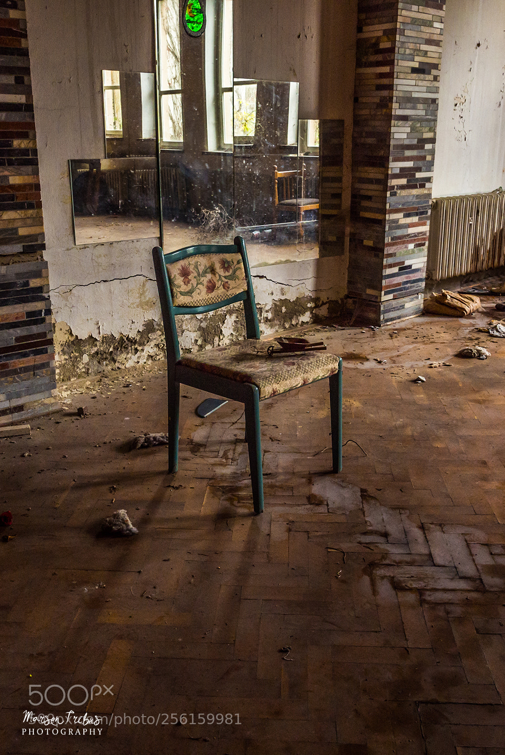 Olympus OM-D E-M10 sample photo. Sit down please photography