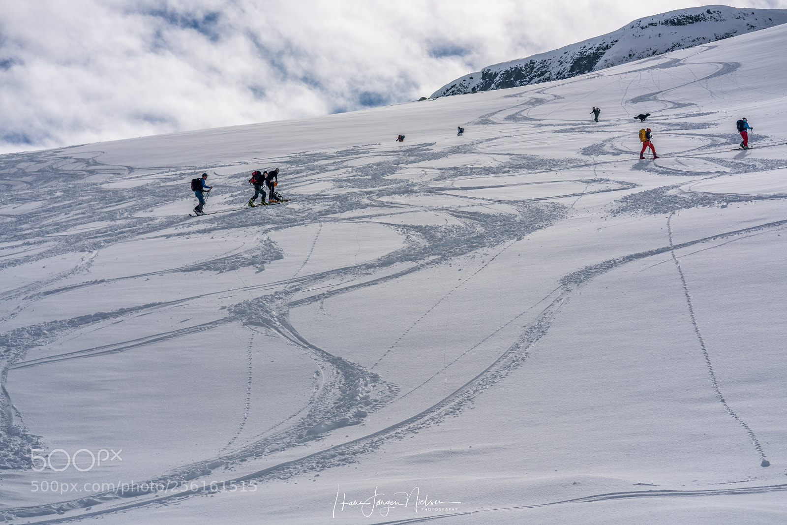 Sony a7R II sample photo. Skiers on their way photography