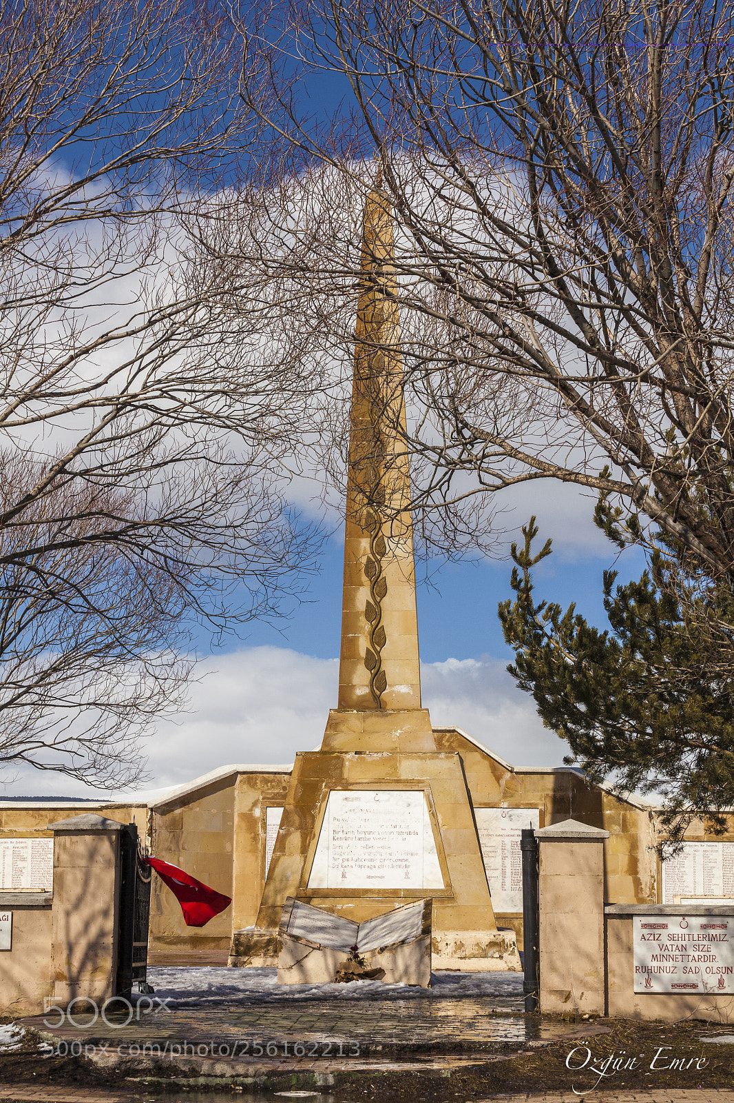 Canon EOS 5D Mark II sample photo. Martyrs memorial photography