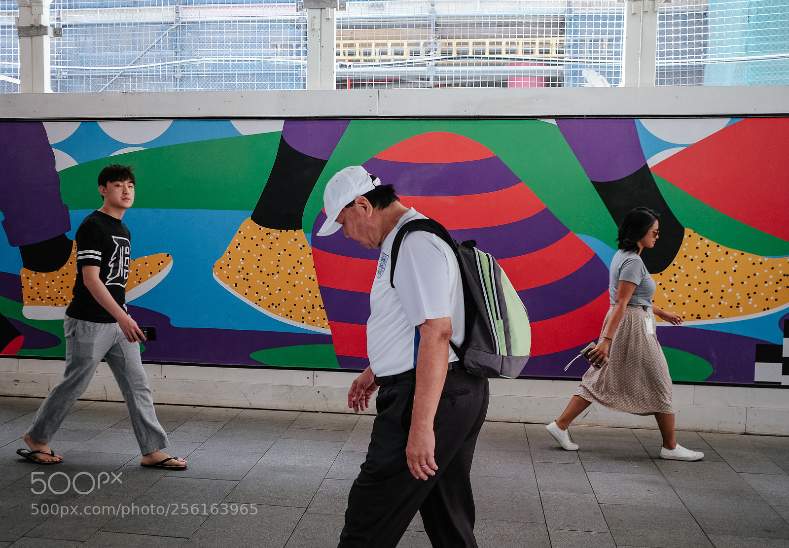 Fujifilm X-T2 sample photo. Walking in all directions photography