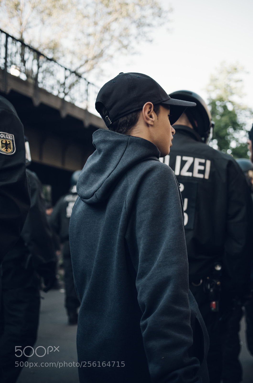 Pentax K-30 sample photo. Berlin may 1st photography