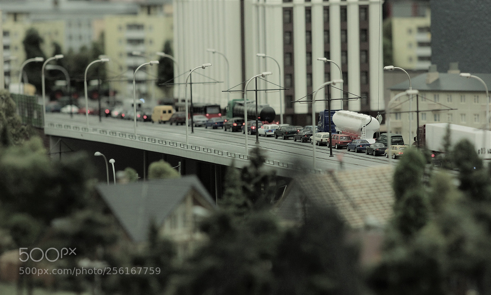 Canon EOS 600D (Rebel EOS T3i / EOS Kiss X5) sample photo. Little city photography