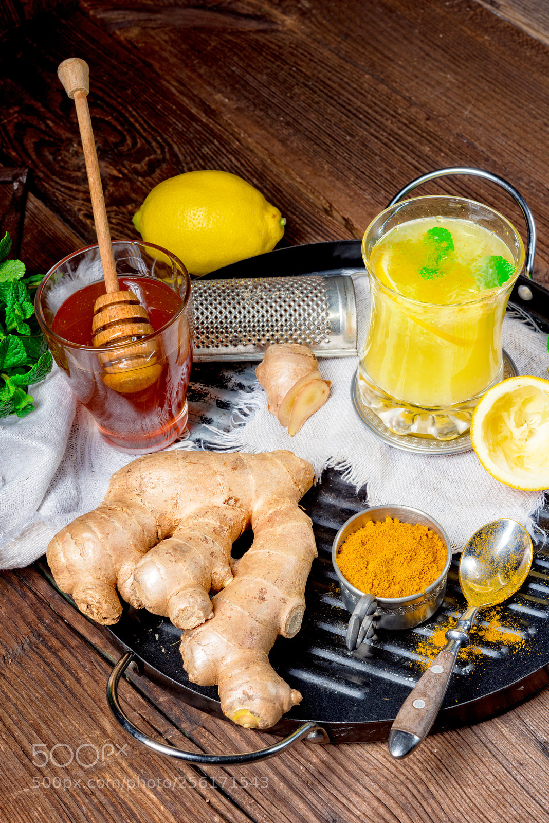 Nikon D810 sample photo. Ginger lemonade with honey photography