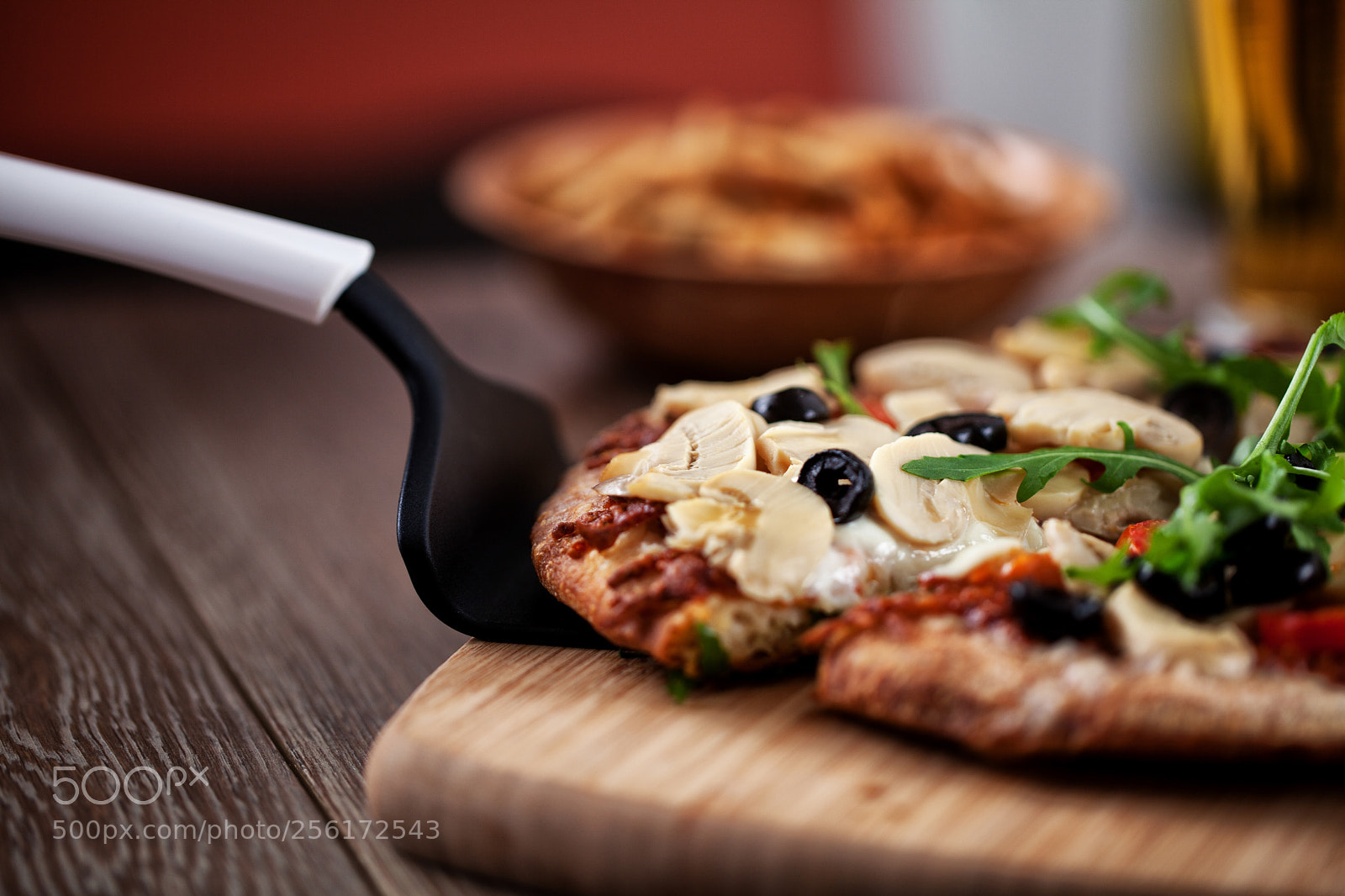 Canon EOS 5D Mark II sample photo. Italian pizza photography