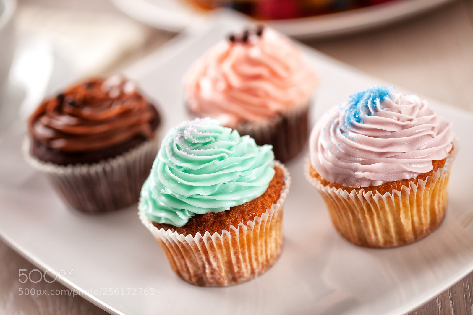 Canon EOS 5D Mark II sample photo. Mixed cupcake photography