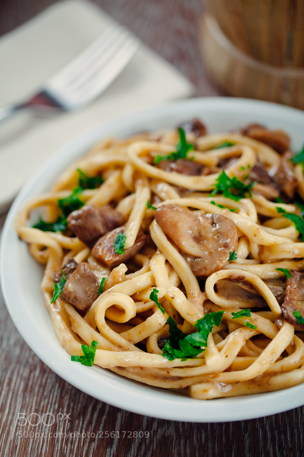 Canon EOS 5D Mark II sample photo. Tagliatelle with mushrooms photography
