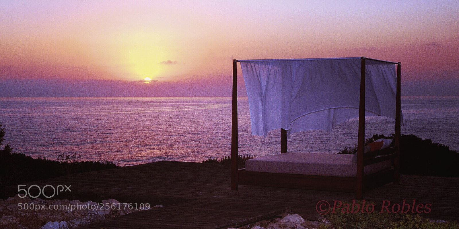 Nikon D3 sample photo. And after the moon photography