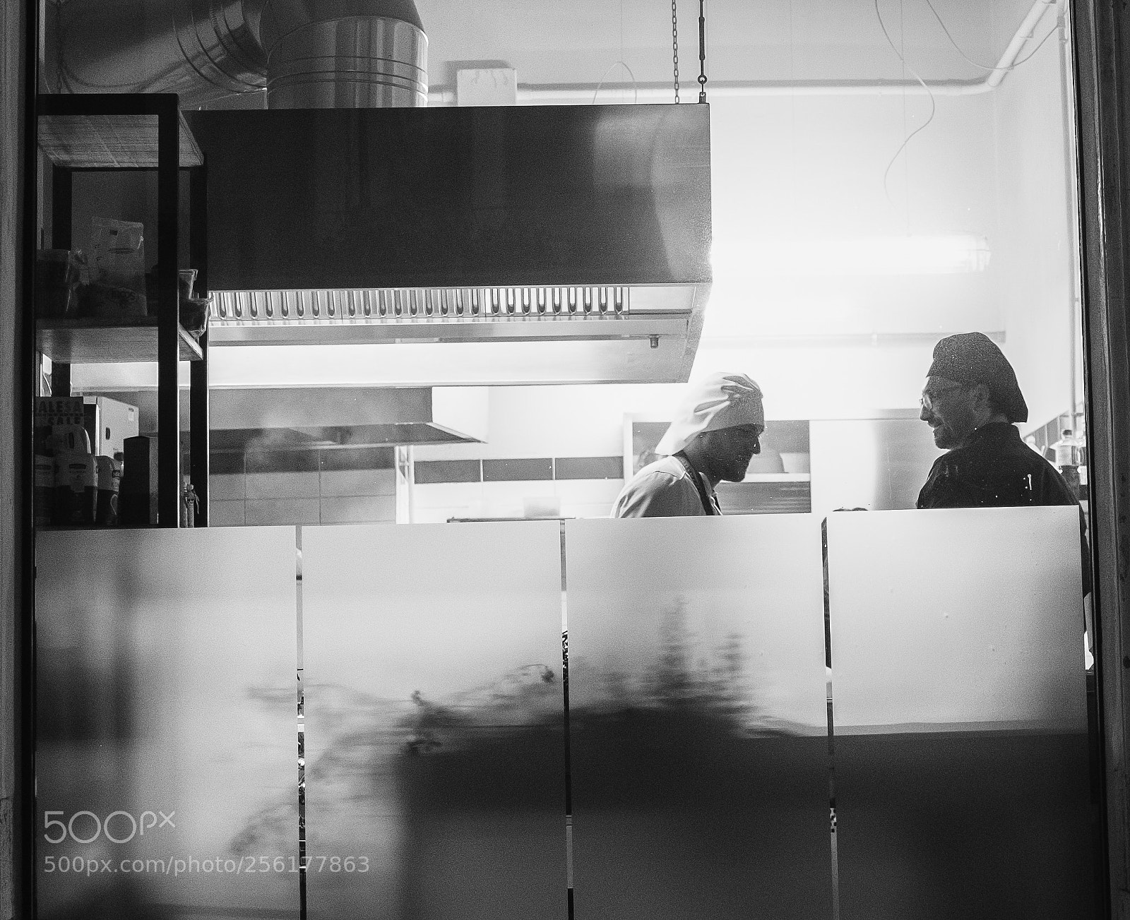 Fujifilm X100F sample photo. Cooks in black and photography