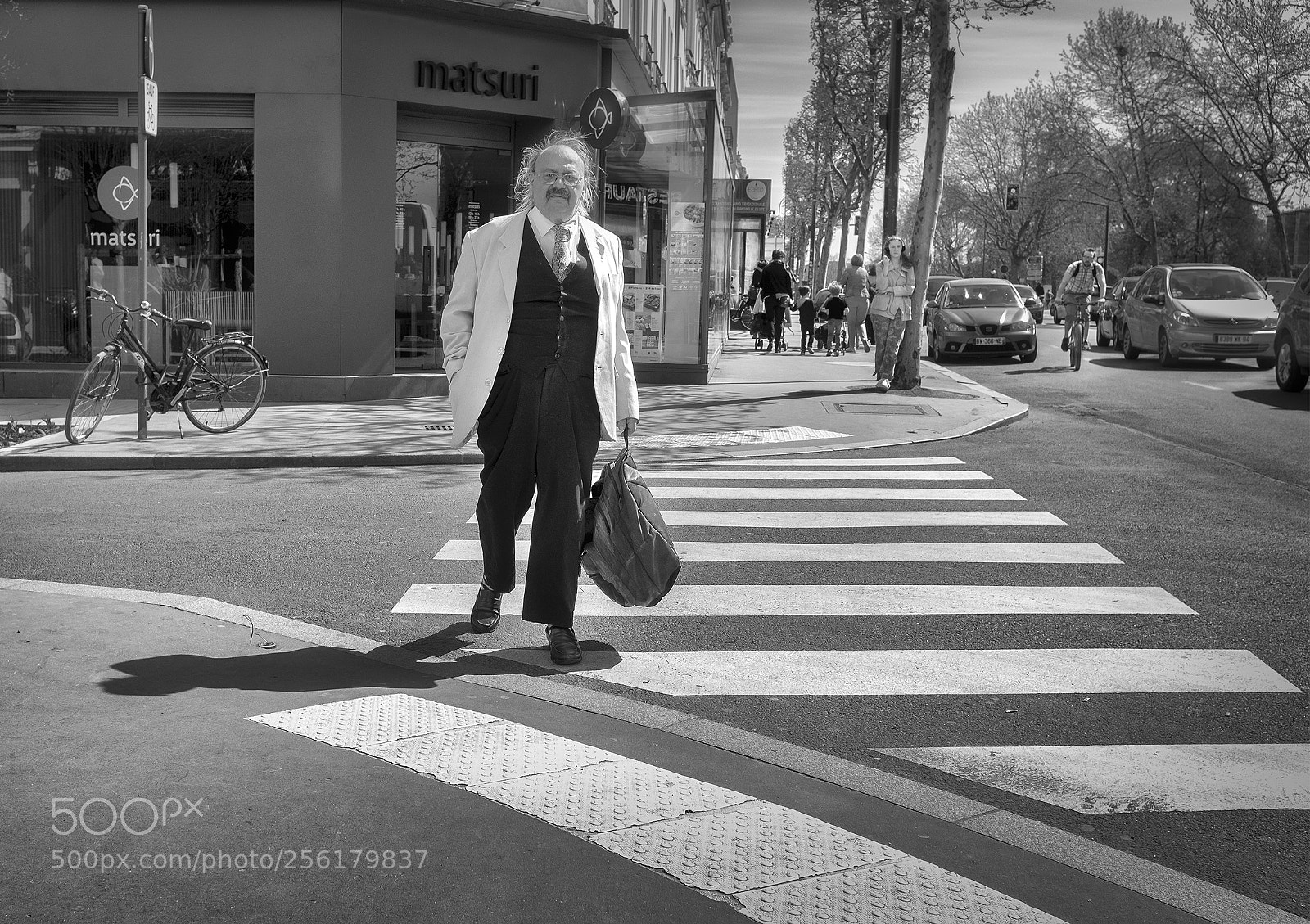 Fujifilm X100F sample photo. Street photography