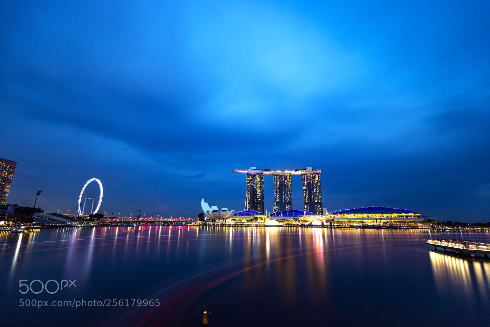 Canon EOS 6D Mark II sample photo. Marina bay storm photography