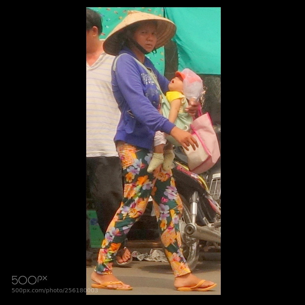 Sony Cyber-shot DSC-RX100 II sample photo. Vn people lot() photography