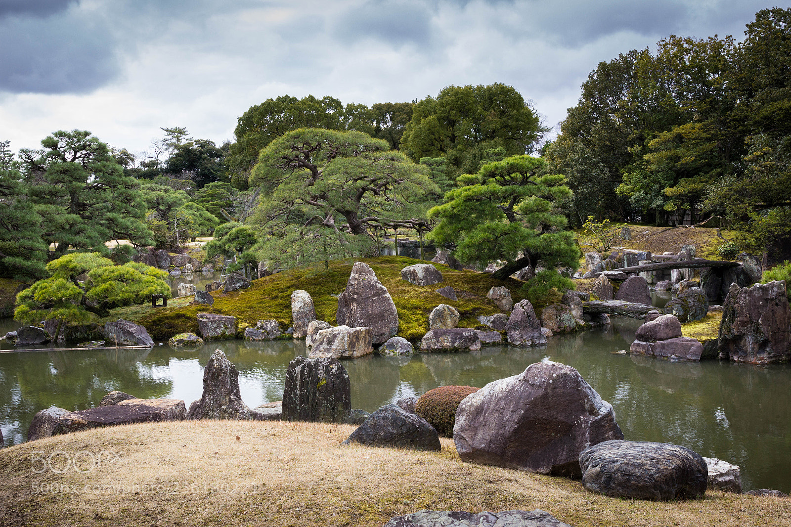 Canon EOS 600D (Rebel EOS T3i / EOS Kiss X5) sample photo. Nijo-jô garden photography