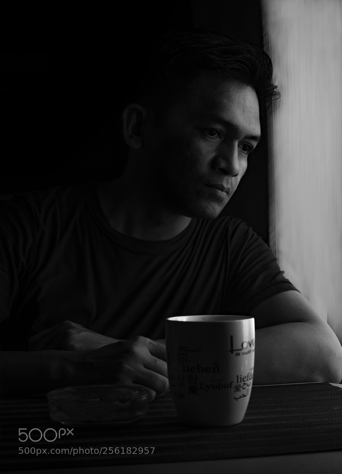 Nikon D7200 sample photo. Multilingual photography