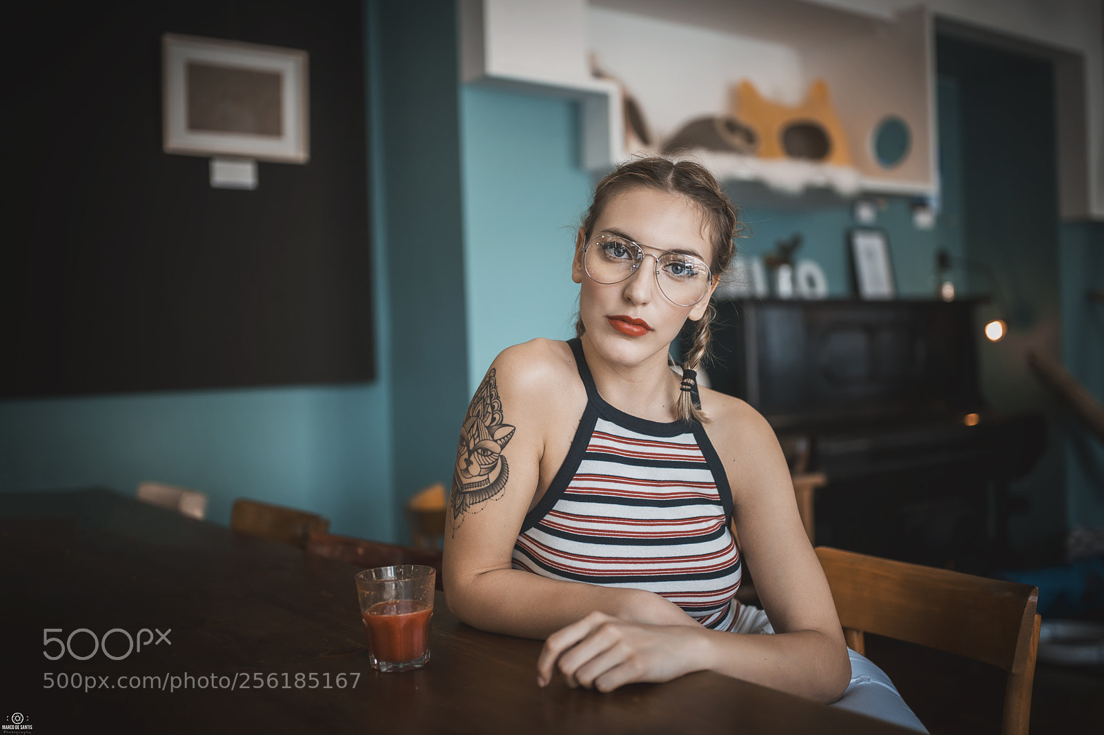 Nikon D750 sample photo. Vintage bistrot photography