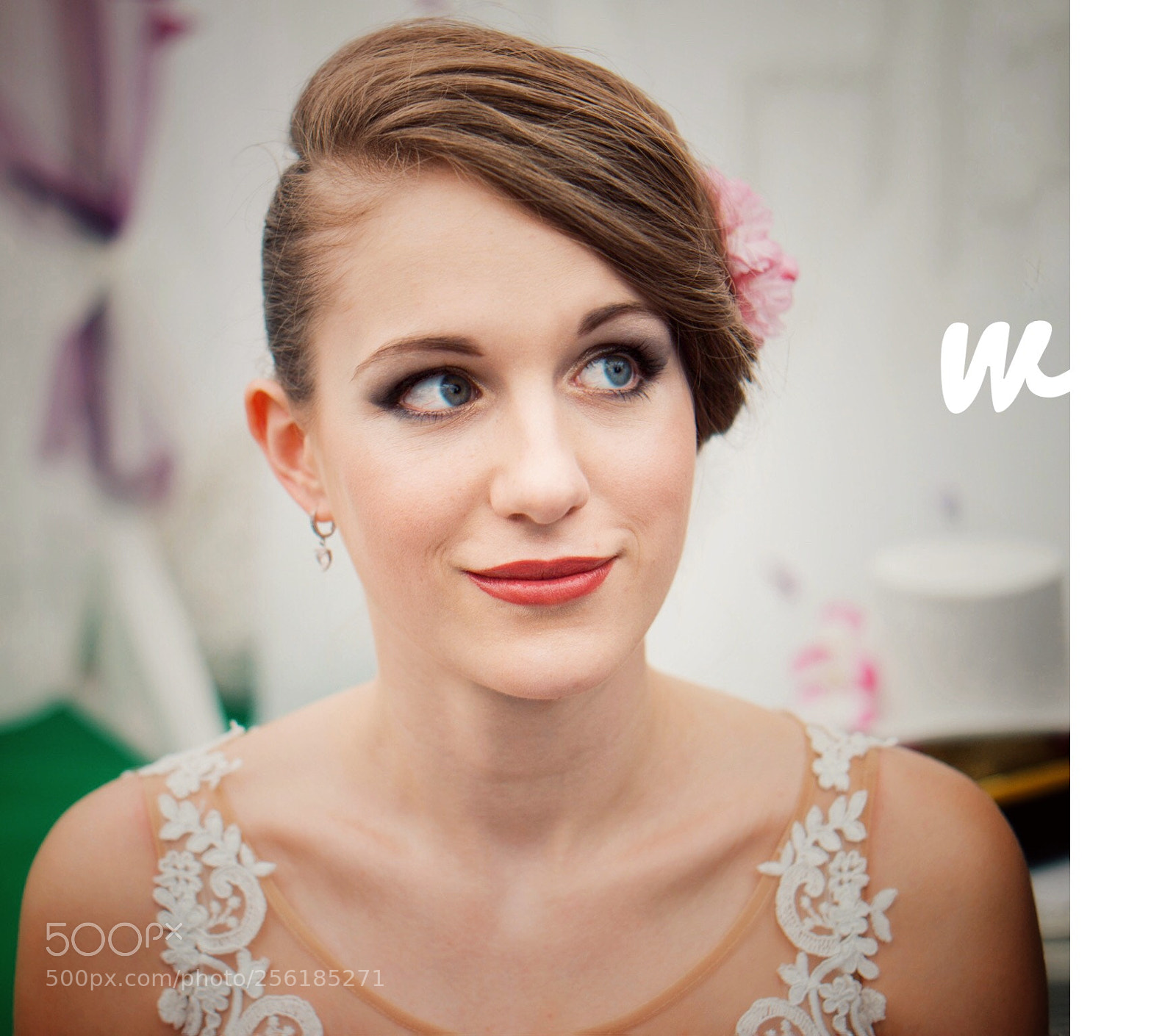 Samsung NX300 sample photo. Next door wedding show photography
