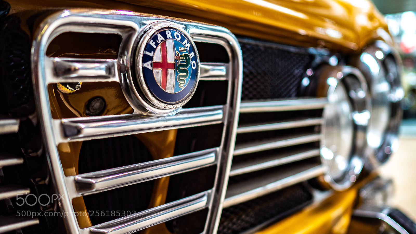 Olympus OM-D E-M5 II sample photo. Oldtimer photography