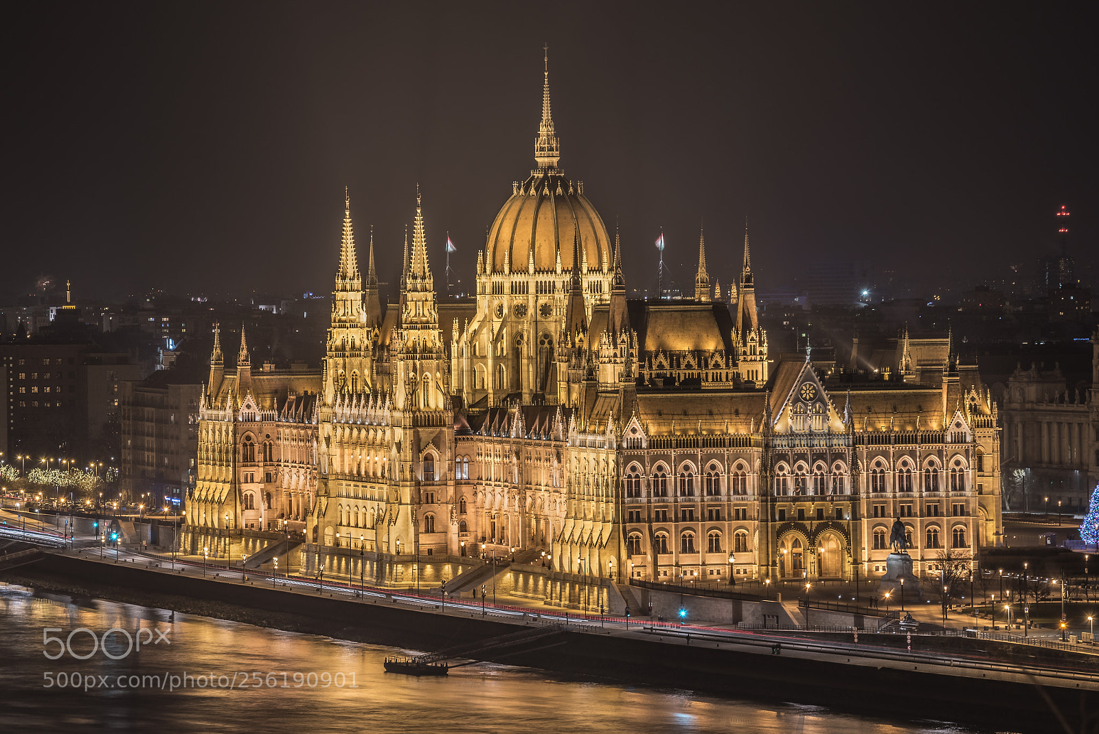 Nikon D750 sample photo. Hungarian parliament building at photography