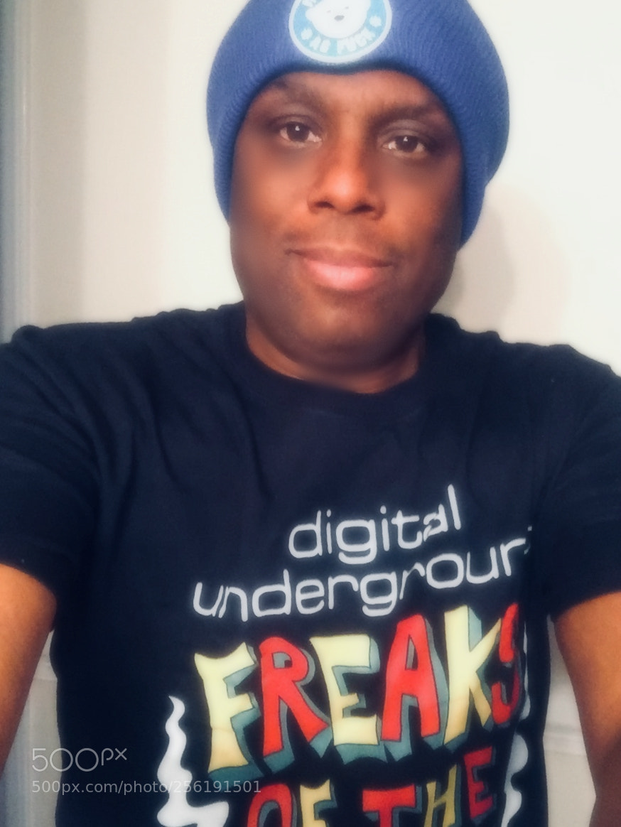 Apple iPhone 6 sample photo. Paul wearing a blue photography