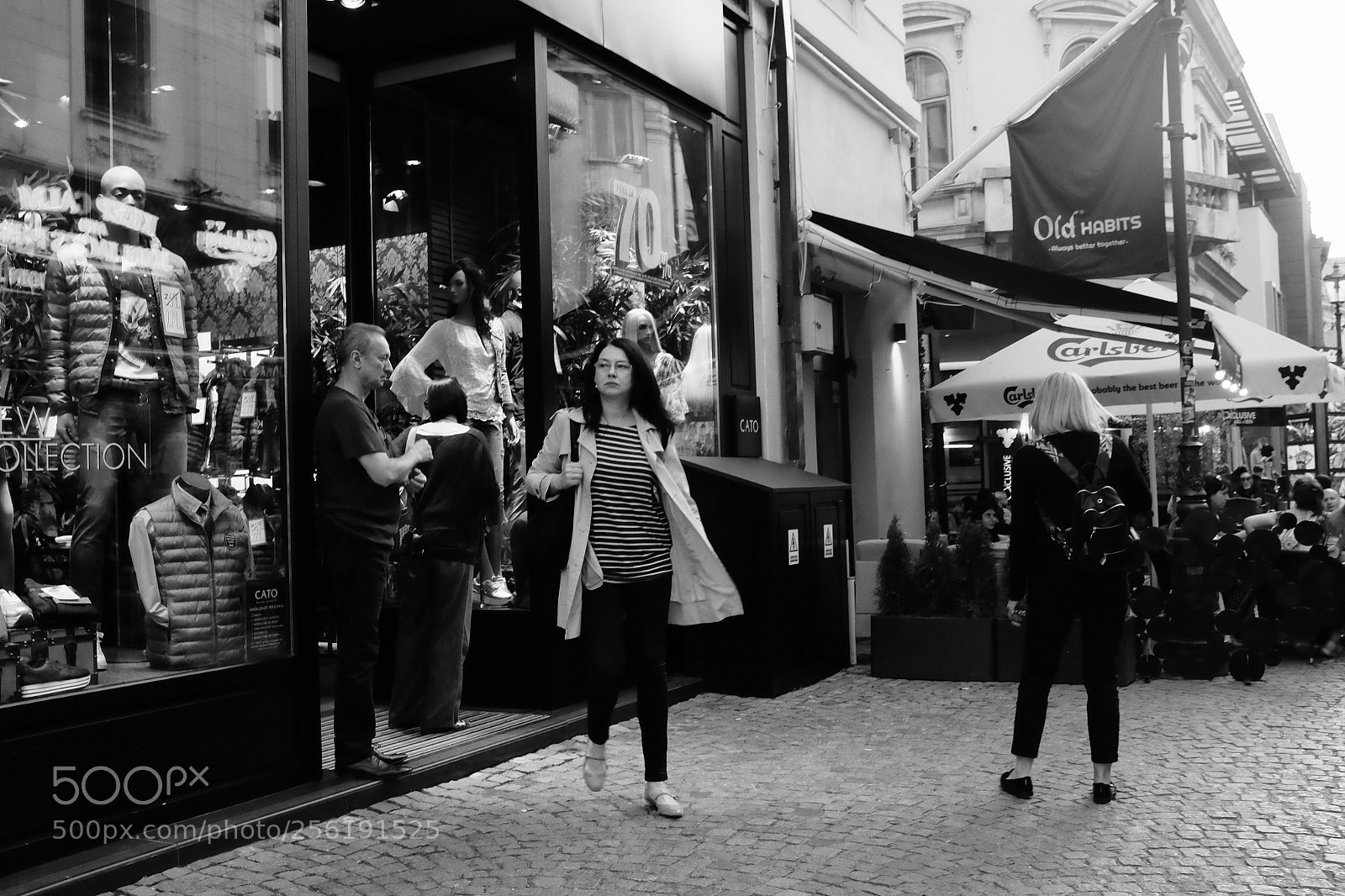 Fujifilm X100S sample photo. New collection, old habits photography