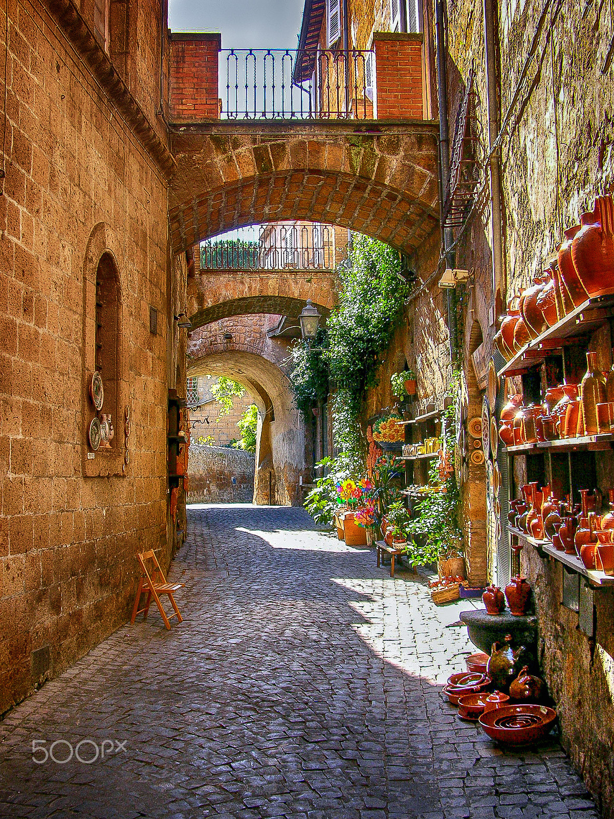 Nikon E8700 sample photo. Orvieto alleyway photography