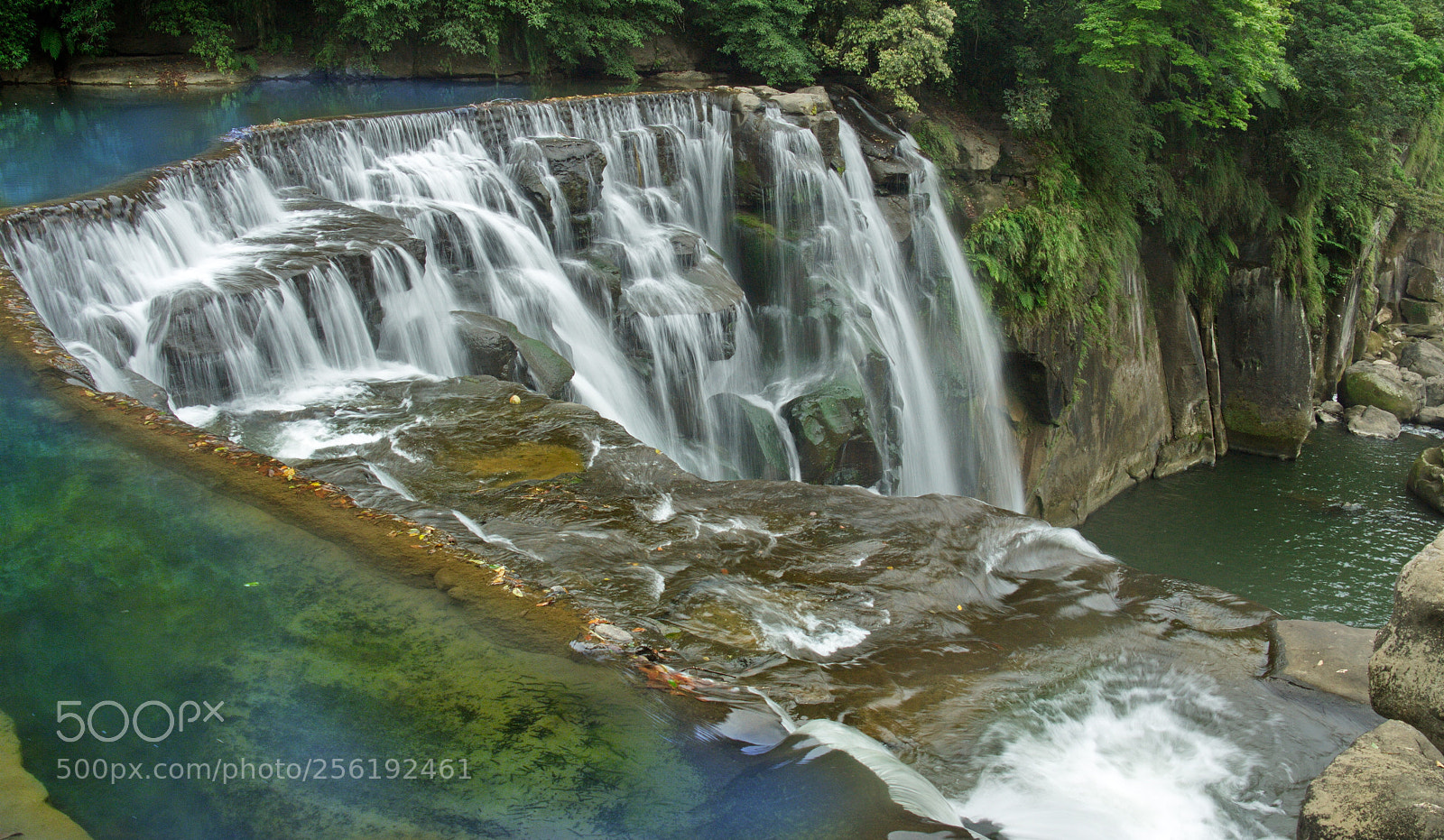Panasonic Lumix DMC-G1 sample photo. Waterfall photography