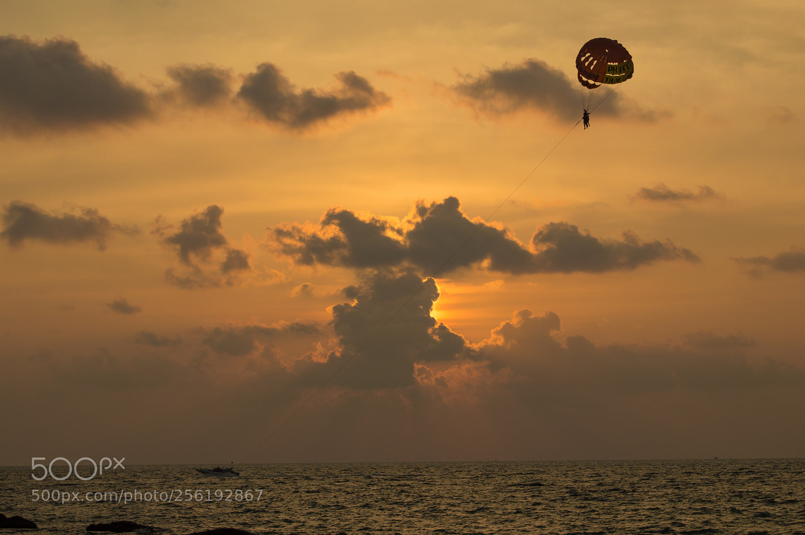 Nikon D3200 sample photo. Parasailing during sunset photography